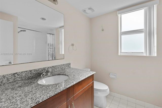 7285 SW 90th St D414, Miami, FL 33156