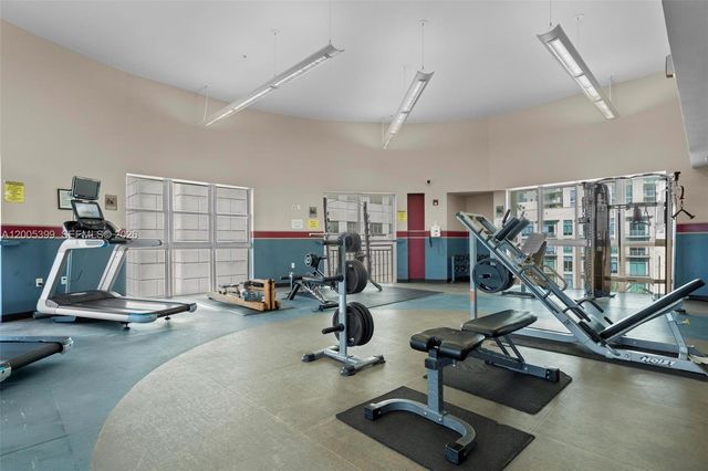 7285 SW 90th St D414, Miami, FL 33156