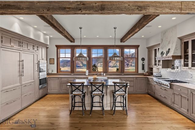 190 Sagittarius Skyway, Emigrant, MT 59027