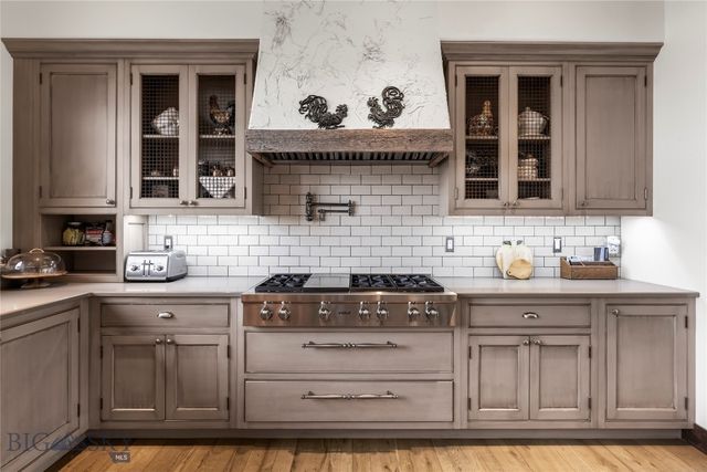 190 Sagittarius Skyway, Emigrant, MT 59027