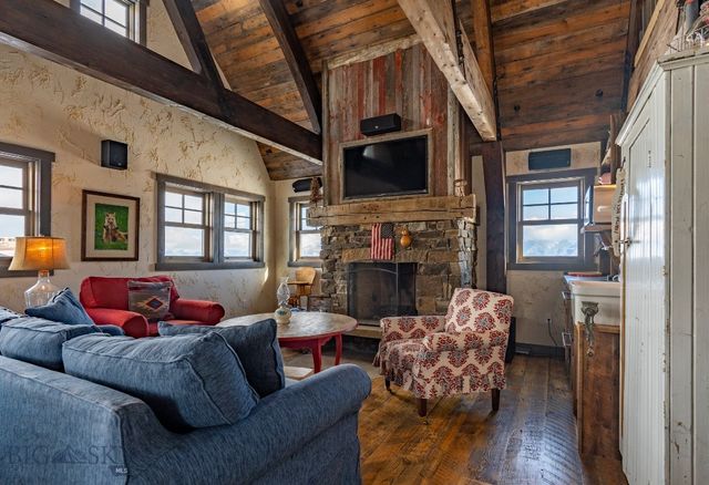 190 Sagittarius Skyway, Emigrant, MT 59027