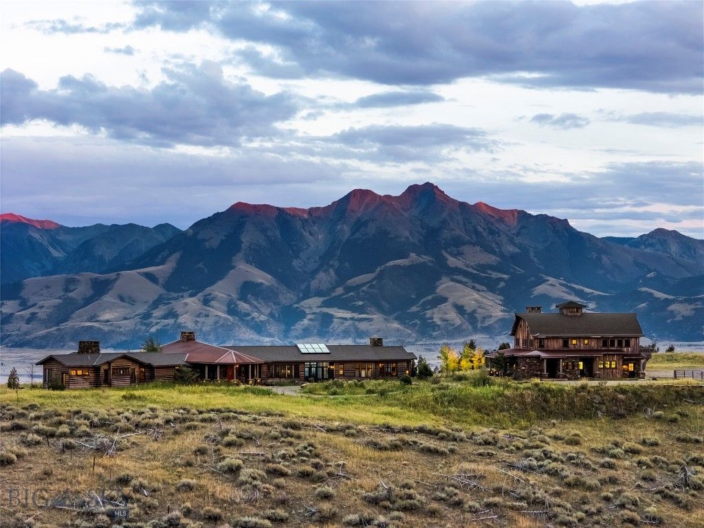 190 Sagittarius Skyway, Emigrant, MT 59027 photo 2