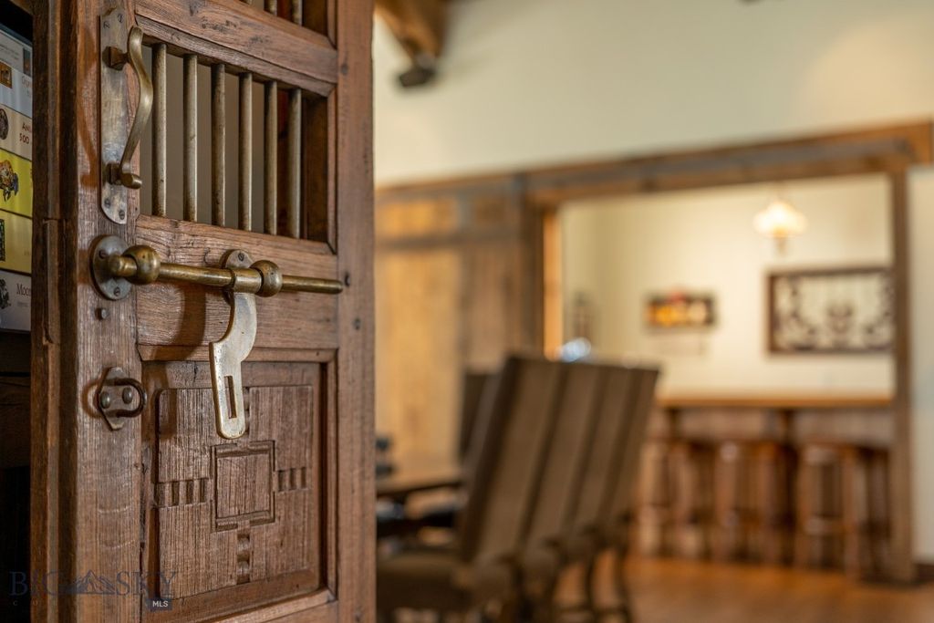 190 Sagittarius Skyway, Emigrant, MT 59027 photo 70