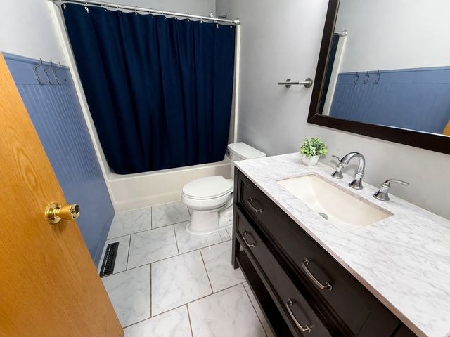 222 10th Avenue NW, Byron, MN 55920