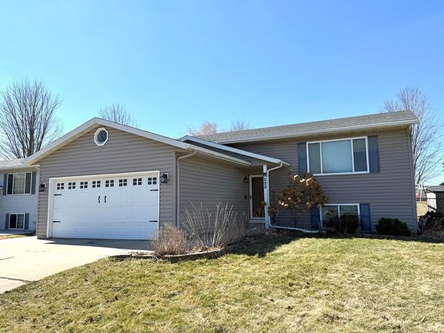 222 10th Avenue NW, Byron, MN 55920