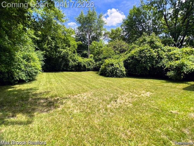 22120 Condon Street, Oak Park, MI 48237
