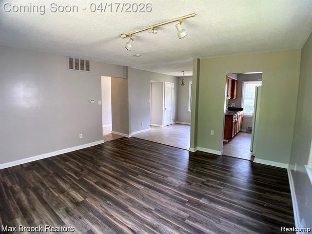 22120 Condon Street, Oak Park, MI 48237