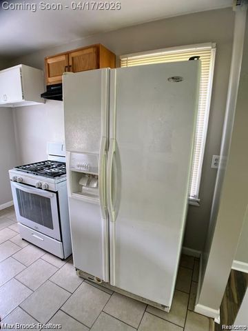 22120 Condon Street, Oak Park, MI 48237