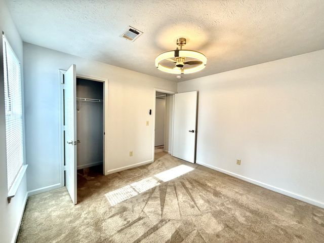 3235 Dockside Dr, Hermitage, TN 37076