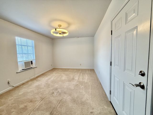 3235 Dockside Dr, Hermitage, TN 37076