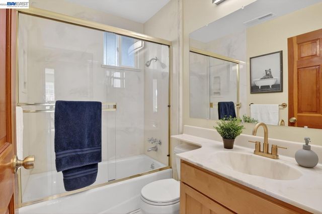 320 Monmouth Dr, Milpitas, CA 95035