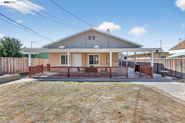 320 Monmouth Dr, Milpitas, CA 95035