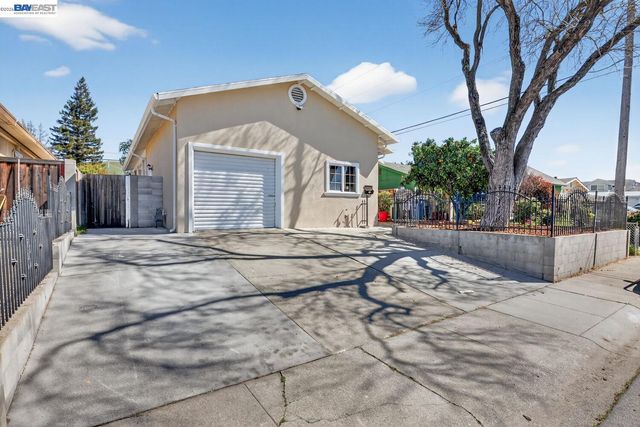 320 Monmouth Dr, Milpitas, CA 95035