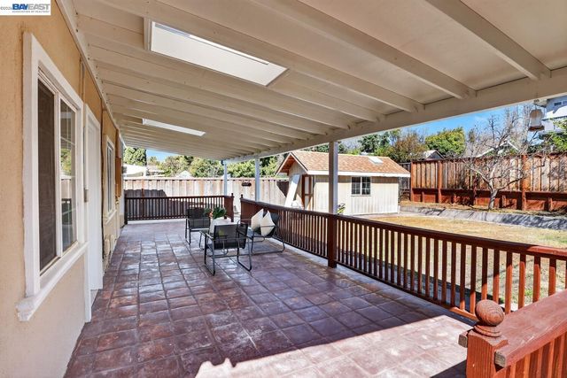 320 Monmouth Dr, Milpitas, CA 95035