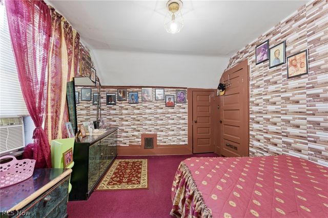 913 7th Street NW, Canton, OH 44703