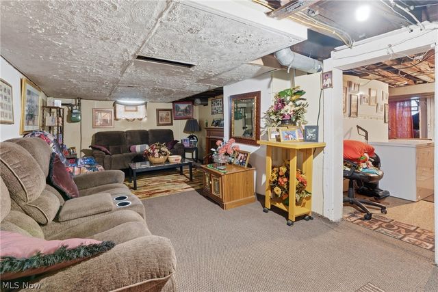 913 7th Street NW, Canton, OH 44703