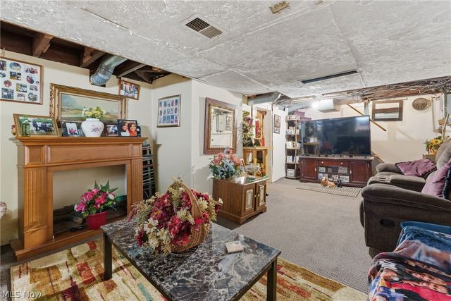 913 7th Street NW, Canton, OH 44703