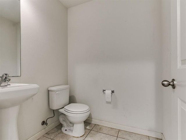 10812 SW 33rd, Yukon, OK 73099