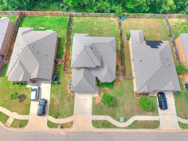 10812 SW 33rd, Yukon, OK 73099