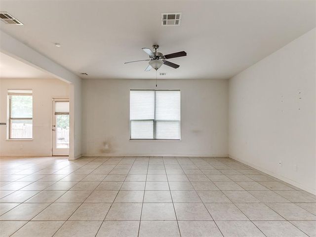 10812 SW 33rd, Yukon, OK 73099