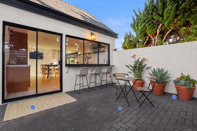 7 Gingertree LN, Coronado, CA 92118