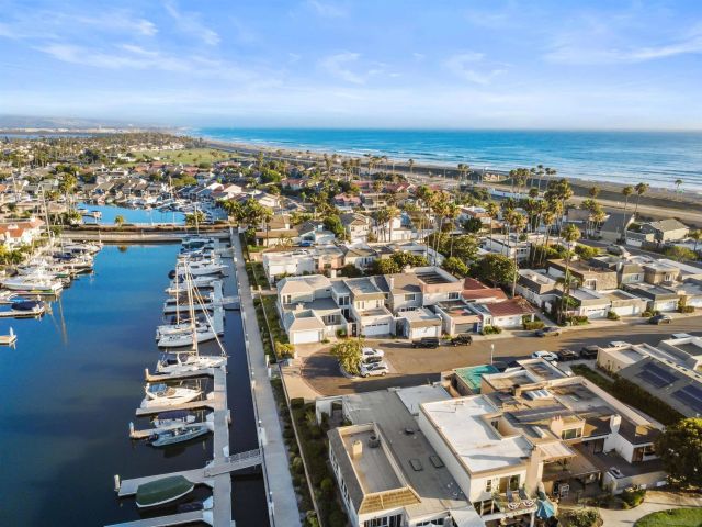 7 Gingertree LN, Coronado, CA 92118