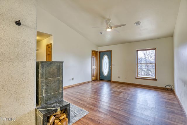 5640 Highway 11w, Rogersville, TN 37857