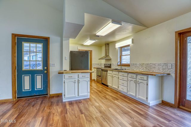 5640 Highway 11w, Rogersville, TN 37857