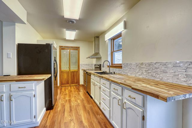 5640 Highway 11w, Rogersville, TN 37857