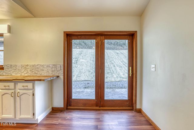 5640 Highway 11w, Rogersville, TN 37857