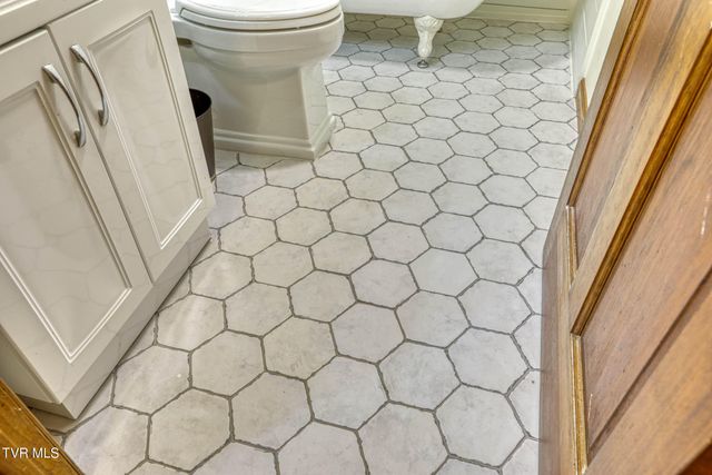 5640 Highway 11w, Rogersville, TN 37857