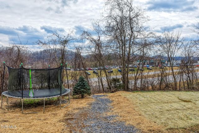 5640 Highway 11w, Rogersville, TN 37857