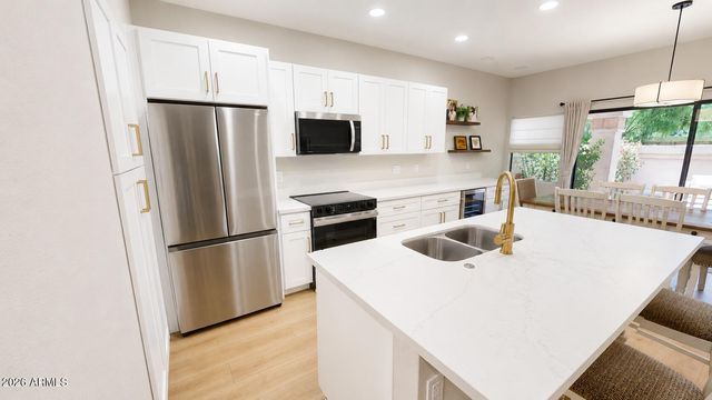 9705 E MOUNTAIN VIEW Road 1056, Scottsdale, AZ 85258