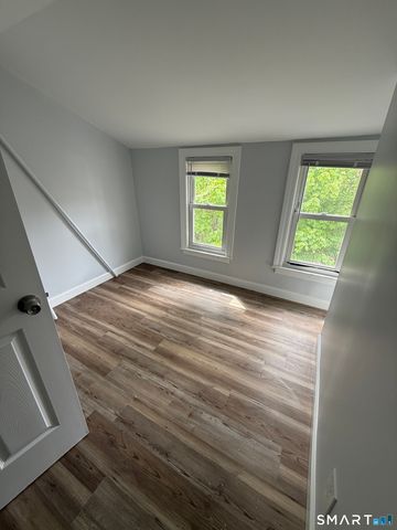 103 Walnut Street 3rd Floor, Waterbury, CT 06704