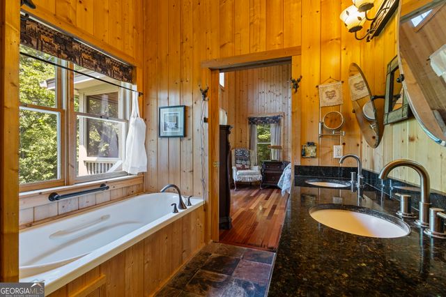 253 Starlight Drive, Sautee Nacoochee, GA 30571