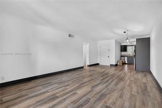 1939 Jefferson Street 303, Hollywood, FL 33020