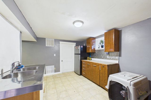 249 Central Ave, New Bedford, MA 02745