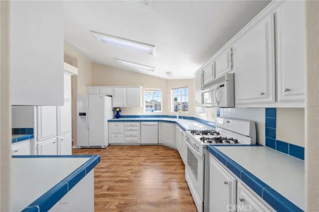 38055 Calle Amigable, Murrieta, CA 92563
