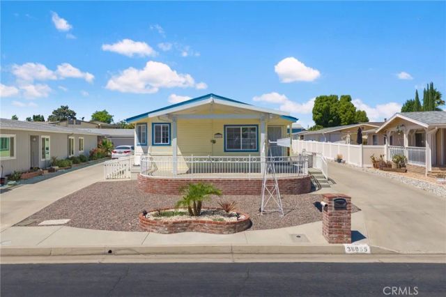 38055 Calle Amigable, Murrieta, CA 92563