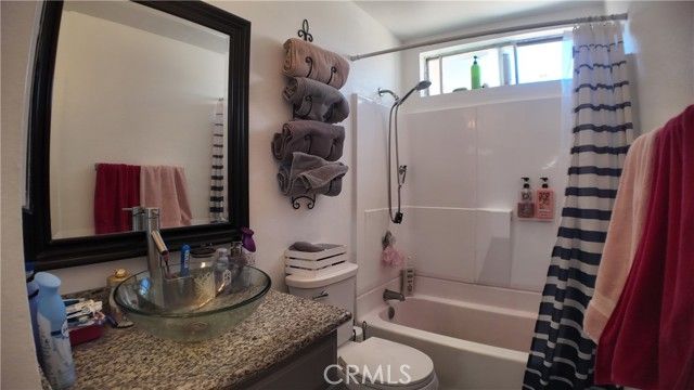 2335 Langhorn, Lancaster, CA 93535