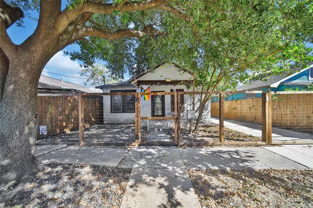 1120 Capron Street, Houston, TX 77020