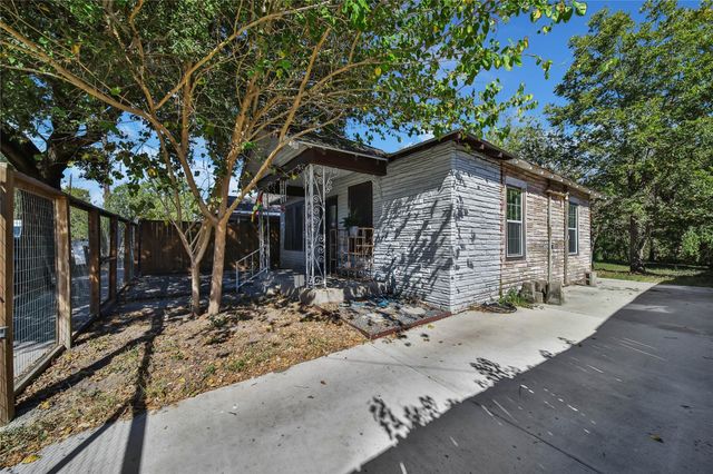 1120 Capron Street, Houston, TX 77020