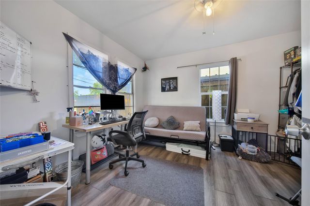 1120 Capron Street, Houston, TX 77020
