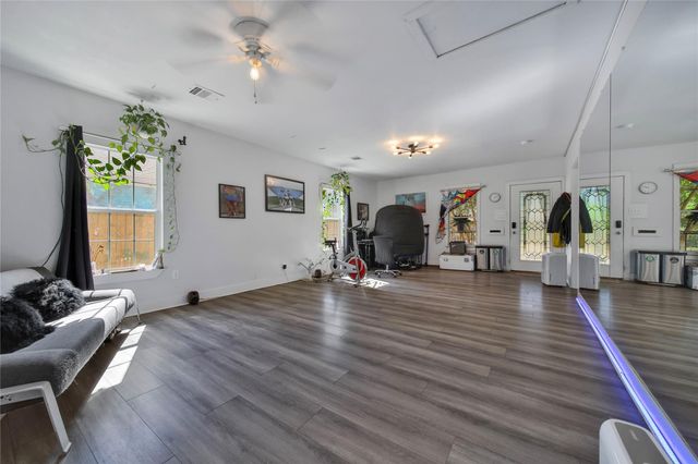 1120 Capron Street, Houston, TX 77020