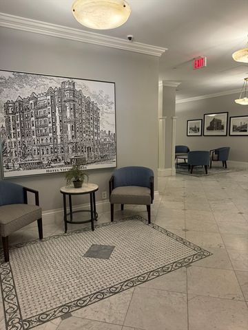 271 Dartmouth Street 2F, Boston, MA 02116