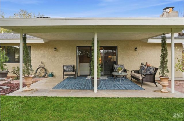 7013 Murphys Lane, Bakersfield, CA 93309