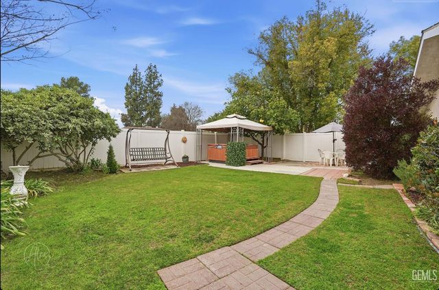 7013 Murphys Lane, Bakersfield, CA 93309