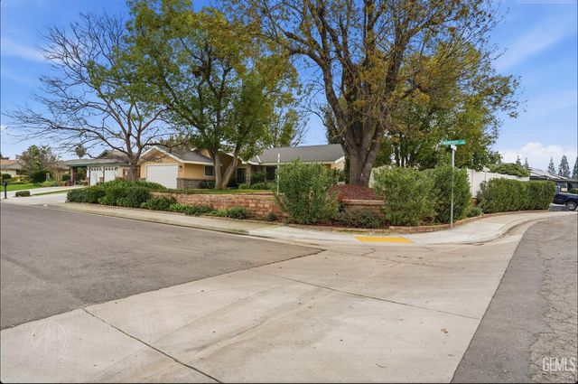 7013 Murphys Lane, Bakersfield, CA 93309