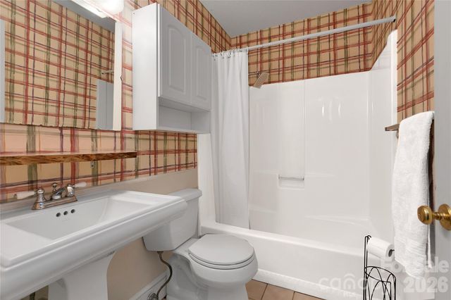 56 Guque Court, Brevard, NC 28712