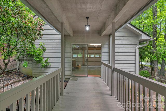 56 Guque Court, Brevard, NC 28712